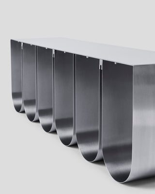 Curved Étagère